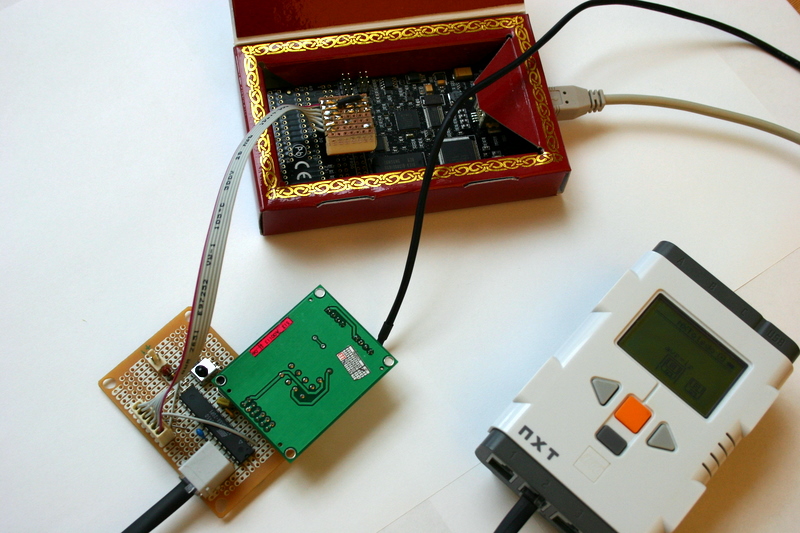 The IR link connected to the Dragon, to a PC, and to the NXT
